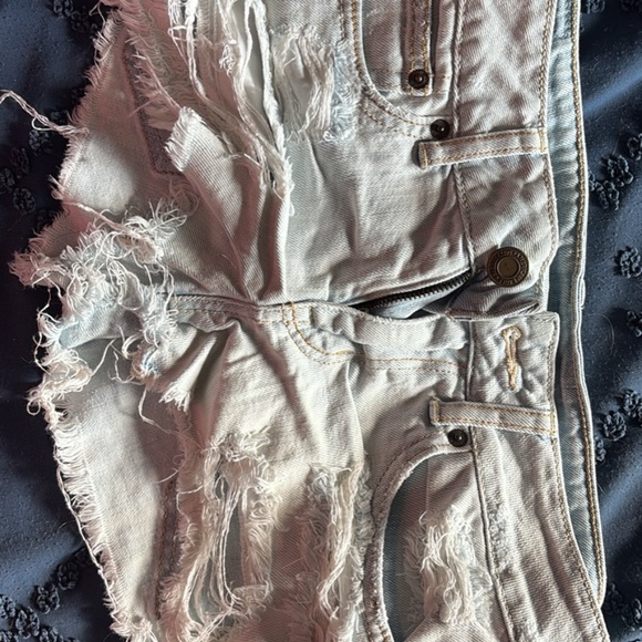 7 Pairs Mostly American Eagle Shorts - Size 4 - Picture 3 of 16